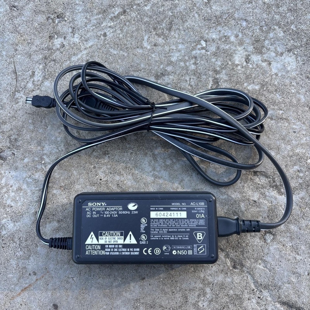 Genuine OEM Sony AC-L10A Power Adapter Hi8 HandyCam Camcorder AC-L10B AC-L10C